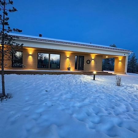 Brand New! Villa Moon Rovaniemi Esterno foto