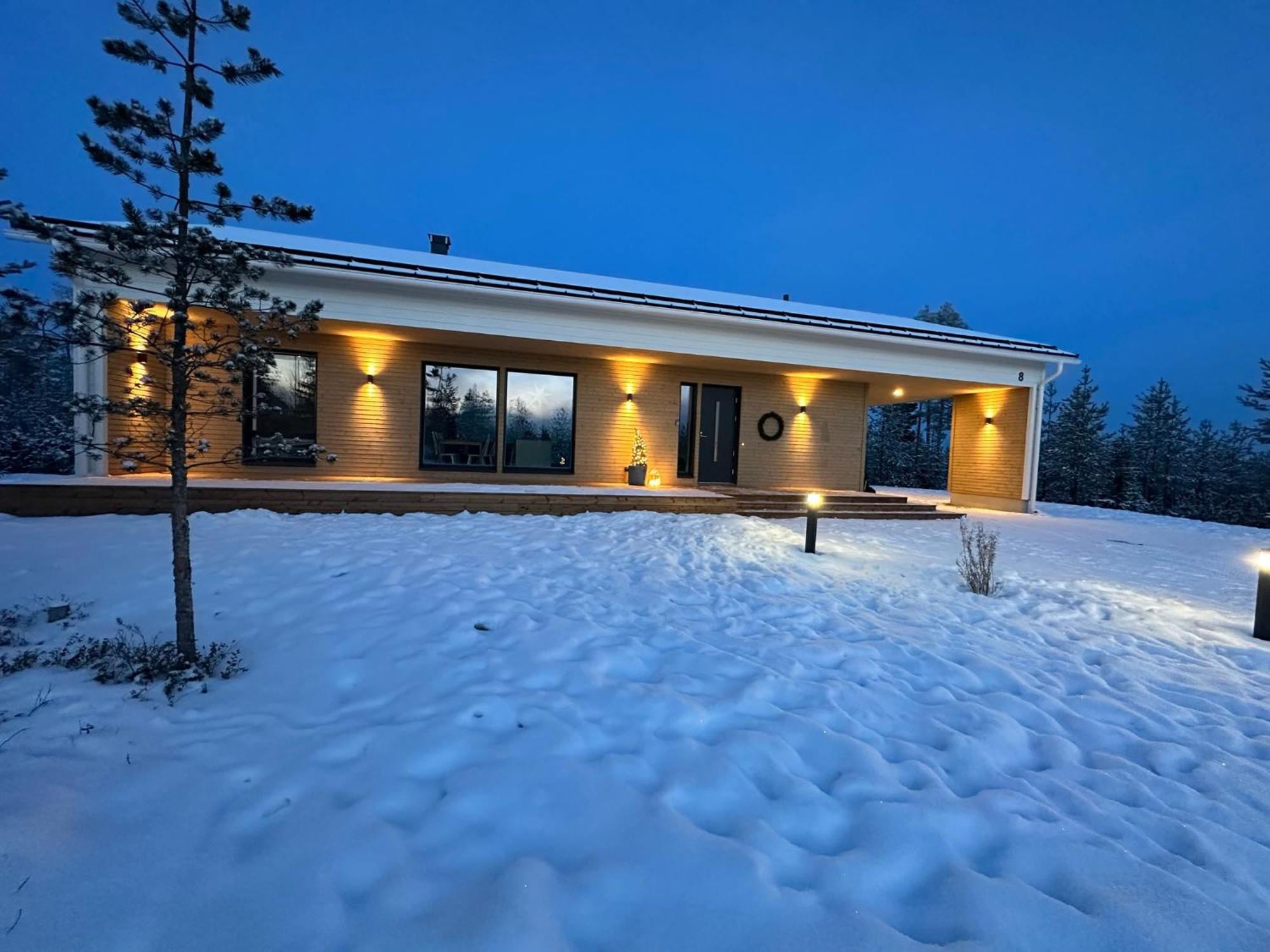 Brand New! Villa Moon Rovaniemi Esterno foto